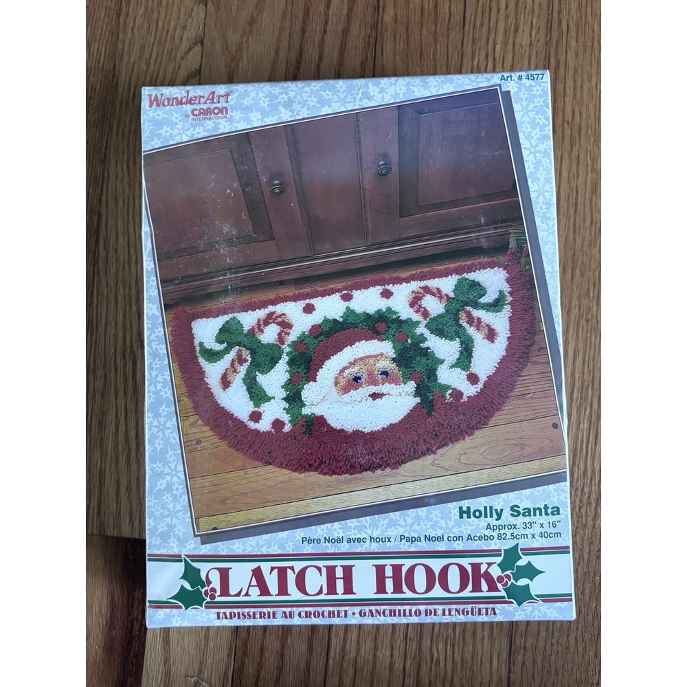 SANTA CLAUS Holly Santa WONDERART  CARON LATCH HOOK KIT  SEALED 4577